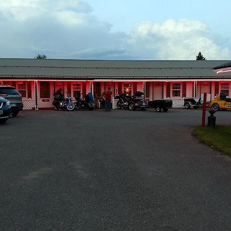 Trail Riders Motel Granby Exteriör bild
