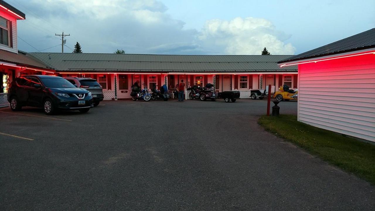 Trail Riders Motel Granby Exteriör bild